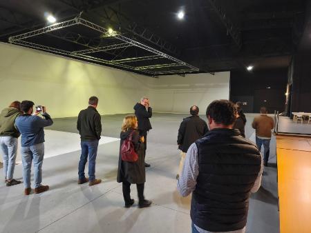 Imagen La Diputación de Segovia muestra a profesionales internacionales el potencial audiovisual de la provincia tomando como ejemplo Los Ángeles de San Rafael y el Palacio Real de Riofrío